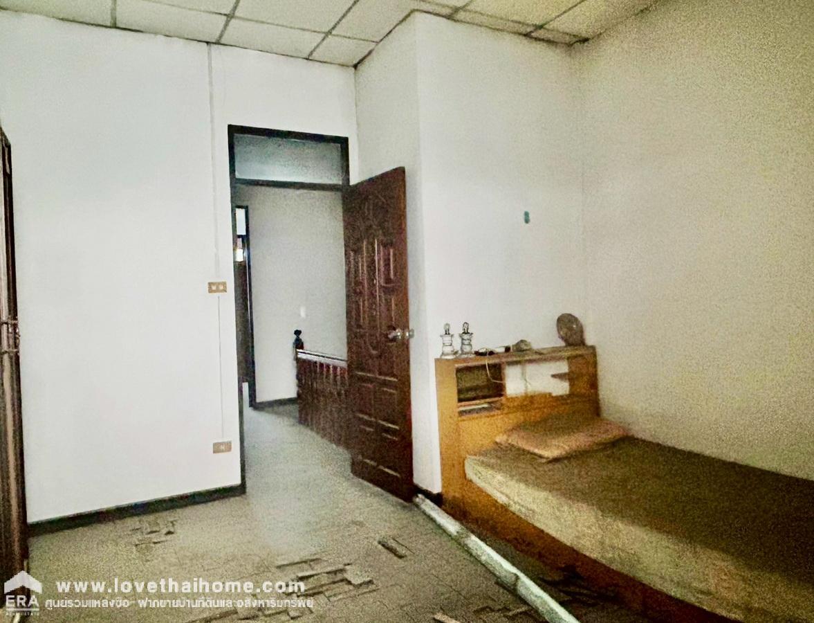 ขายทาวน์เฮ้าส์ 2 ชั้น ม.พิพรพงษ์ 2 ใกล้สนามบินดอนเมือง รวม 2 ห้องคู่ 34 ตรว. ติดถนนใหญ่ วิภาวดี-รังสิต 84 (ขาเข้า) ใกล้จุดขึ้น-ลงทางด่วน เพียง 400 เมตร ราคาถูก เหมาะสำหรับรีโนเวท