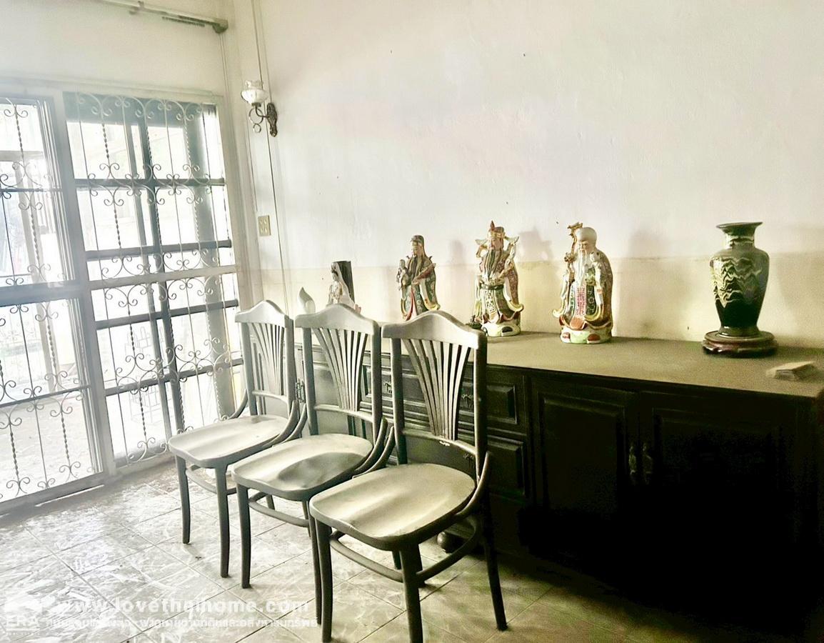 ขายทาวน์เฮ้าส์ 2 ชั้น ม.พิพรพงษ์ 2 ใกล้สนามบินดอนเมือง รวม 2 ห้องคู่ 34 ตรว. ติดถนนใหญ่ วิภาวดี-รังสิต 84 (ขาเข้า) ใกล้จุดขึ้น-ลงทางด่วน เพียง 400 เมตร ราคาถูก เหมาะสำหรับรีโนเวท