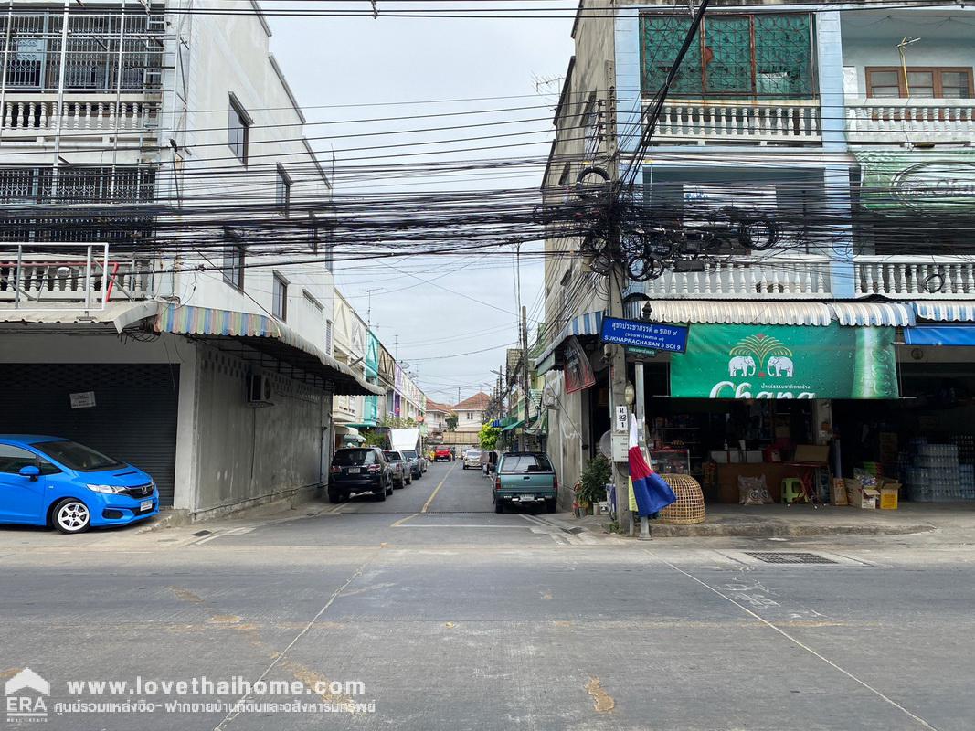 ขายทาวน์เฮ้าส์ หมู่บ้านพรไพศาล9 ซอยวัดกู้ ถ.สุขาประชาสรรค์3 ซอย9 พื้นที่16ตรว. ทำเลดี ห่างจากถนนใหญ่เพียง 100 เมตร ใกล้ห้างเซ็นทรัลแจ้งวัฒนะ