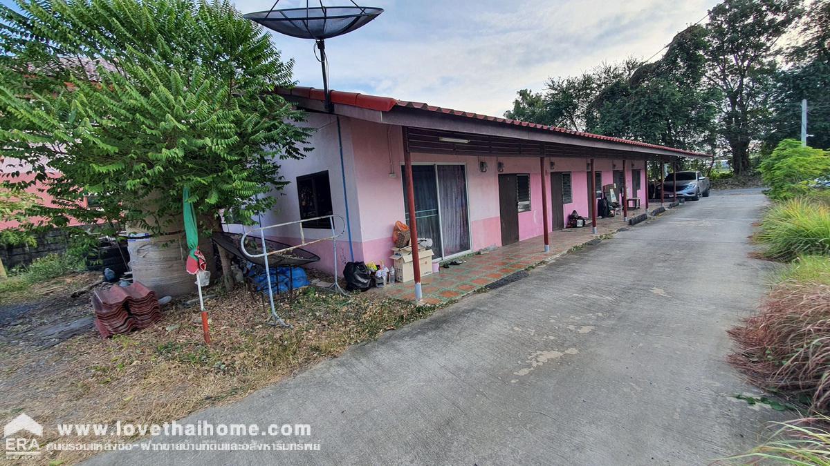 ขายบ้านเดี่ยวพร้อมห้องเช่า ต.กกโก เมืองลพบุรี พื้นที่เยอะ 330 ตรว. ขายราคาไม่แพง ด้านหน้าทำเปิดห้องเช่า สนใจติดต่อด่วน