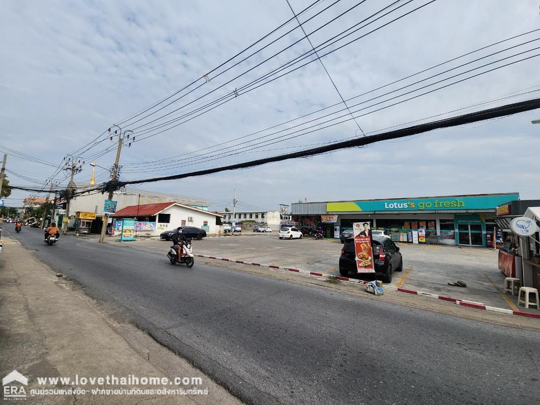 ขายที่ดิน ซ.โกสุมรวมใจ44 ถ.วิภาวดี-รังสิต ถมแล้ว พื้นที่ 188 ตรว. แปลงมุม ทำเลดี คุ้มค่ามากแก่การลงทุน เพราะที่ดินตรงนี้ราคาปรับขึ้นทุกปี ใกล้สนามบินดอนเมือง เพียง 7 กม. ใกล้รถไฟฟ้าสายสีแดง