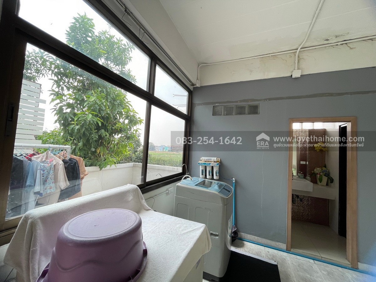 ให้เช่าตึกแถว ติดกับซอยรามคำแหง 158 ติดสถานีรถไฟฟ้าราษฎร์พัฒนา และติดหมู่บ้านปรีชา ตึก 2 คูหา 71 ตรว. (ให้เช่าอย่างน้อย 2 ปี)