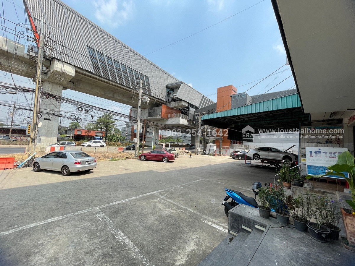 ให้เช่าตึกแถว ติดกับซอยรามคำแหง 158 ติดสถานีรถไฟฟ้าราษฎร์พัฒนา และติดหมู่บ้านปรีชา ตึก 2 คูหา 71 ตรว. (ให้เช่าอย่างน้อย 2 ปี)