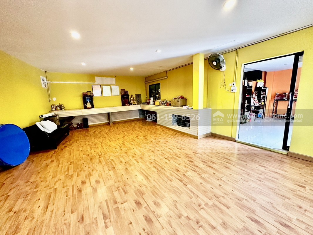 ขายทาวน์เฮ้าส์ เดอะคอนเนค 41 แจ้งวัฒนะ–ติวานนท์ หลังมุม 39.7 ตร.ว. ต่อเติมเต็มพื้นที่ ทำเลดี ใกล้รถไฟฟ้าสายสีชมพู-สถานีปากเกร็ด