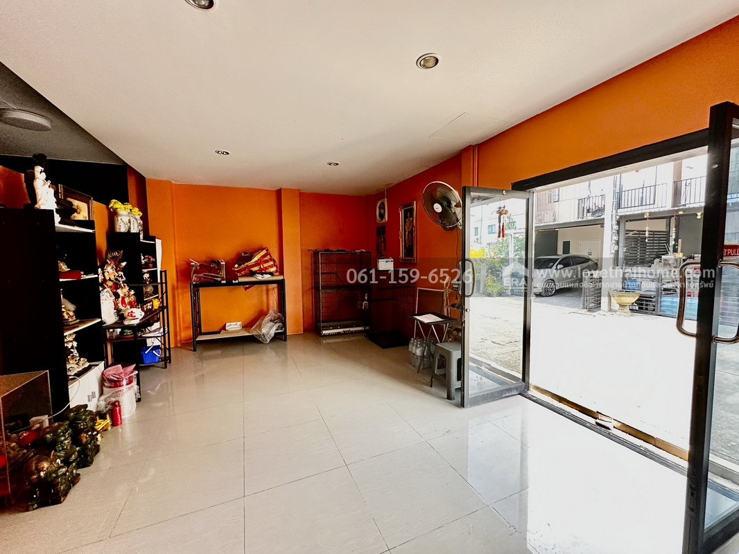 ขายทาวน์เฮ้าส์ เดอะคอนเนค 41 แจ้งวัฒนะ–ติวานนท์ หลังมุม 39.7 ตร.ว. ต่อเติมเต็มพื้นที่ ทำเลดี ใกล้รถไฟฟ้าสายสีชมพู-สถานีปากเกร็ด