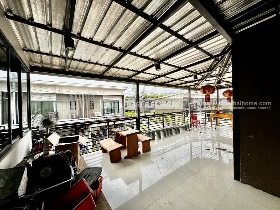 ขายทาวน์เฮ้าส์ เดอะคอนเนค 41 แจ้งวัฒนะ–ติวานนท์ หลังมุม 39.7 ตร.ว. ต่อเติมเต็มพื้นที่ ทำเลดี ใกล้รถไฟฟ้าสายสีชมพู-สถานีปากเกร็ด