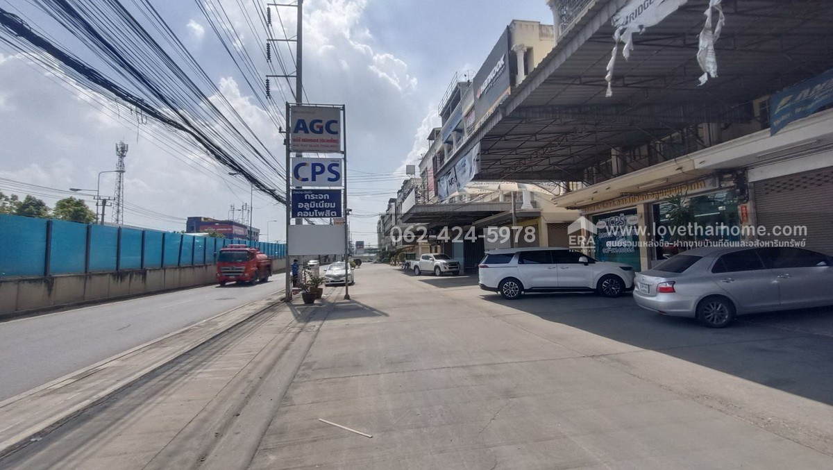 ขายตึกแถว 4.5 ชั้น 1คูหา โครงการ MT คลองหลวง พื้นที่ 25 ตรว. ติดถนนใหญ่ มีที่จอดรถหน้าตึก เหมาะทำธุรกิจ