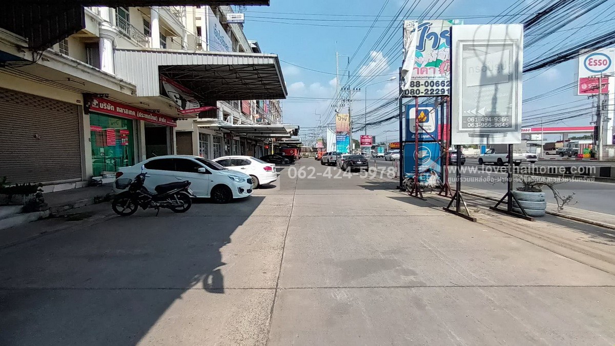 ขายตึกแถว 4.5 ชั้น 1คูหา โครงการ MT คลองหลวง พื้นที่ 25 ตรว. ติดถนนใหญ่ มีที่จอดรถหน้าตึก เหมาะทำธุรกิจ