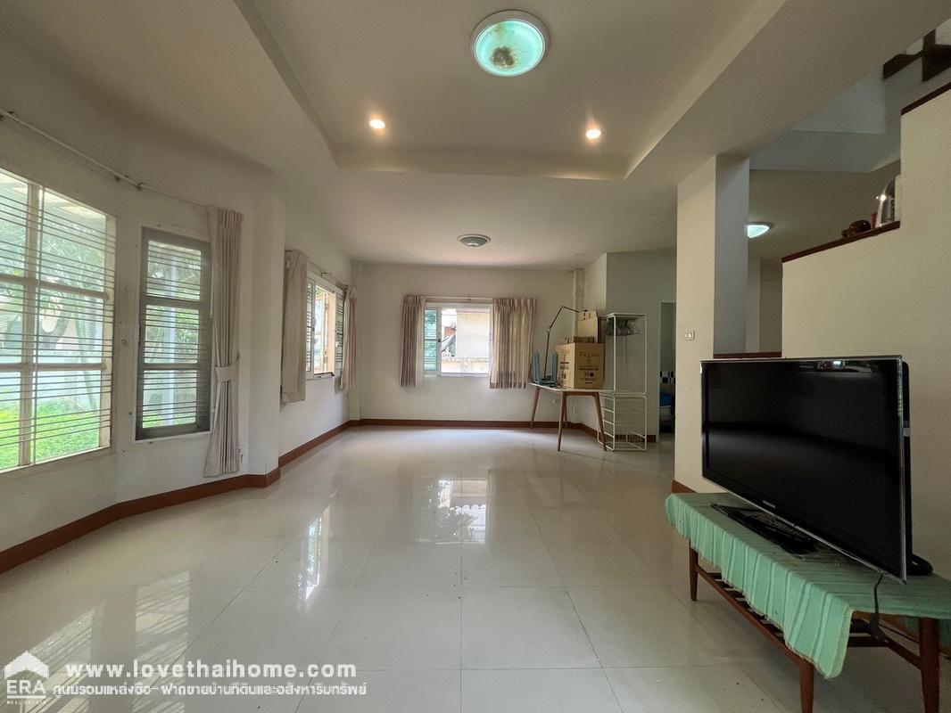 ขายบ้านเดี่ยว หมู่บ้านชาร์ล็อตเพลส ถนนลำลูกกา ที่ดิน 2 แปลง ปลูกบ้าน 1 หลัง แปลงหัวมุม สวยมาก ราคาก็ถูกจริงๆ พื้นที่ 143 ตรว. ไม่มีอีกแล้วที่ดินเยอะขนาดนี้