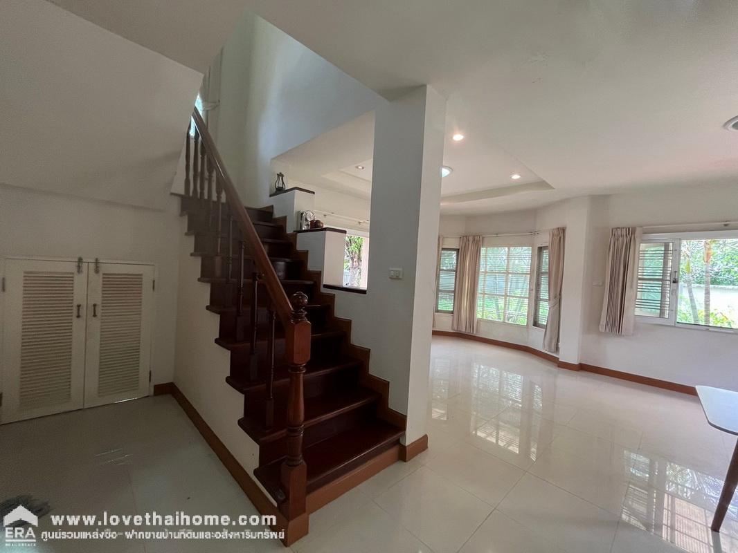 ขายบ้านเดี่ยว หมู่บ้านชาร์ล็อตเพลส ถนนลำลูกกา ที่ดิน 2 แปลง ปลูกบ้าน 1 หลัง แปลงหัวมุม สวยมาก ราคาก็ถูกจริงๆ พื้นที่ 143 ตรว. ไม่มีอีกแล้วที่ดินเยอะขนาดนี้