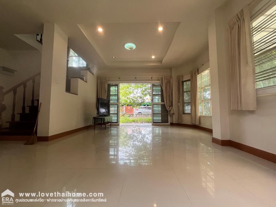 ขายบ้านเดี่ยว หมู่บ้านชาร์ล็อตเพลส ถนนลำลูกกา ที่ดิน 2 แปลง ปลูกบ้าน 1 หลัง แปลงหัวมุม สวยมาก ราคาก็ถูกจริงๆ พื้นที่ 143 ตรว. ไม่มีอีกแล้วที่ดินเยอะขนาดนี้