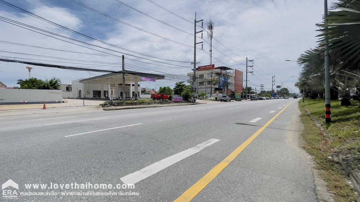 ขายที่ดินชลบุรี ติดถนนสุขุมวิท บางละมุง  พื้นที่ 583 ตรว. เพียงแค่50,000บาท/ตรว.เท่านั้น ทำเลค้าขาย ถูกขนาดนี้หาไม่ได้อีกแล้วในย่านนี้ 