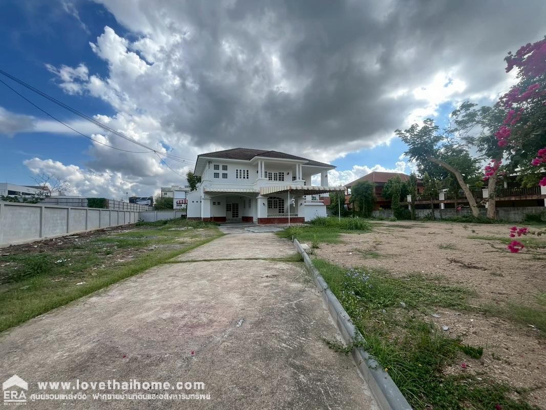 ให้เช่าบ้านเดี่ยว 2 ชั้น ซอยนนทบุรี48 สนามบินน้ำ พร้อมที่ดินเปล่า พื้นที่ 463 ตรว. ทำเลดี ที่สวย ให้เช่า 55,000 บาท/เดือน เมืองนนทบุรี จ.นนทบุรี