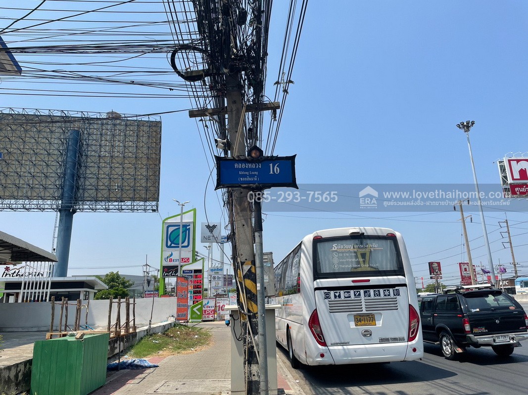 ขายตึกแถว 4 ชั้น ซอยคลองหลวง16 หมู่บ้านสินธานี ถนนพหลโยธิน พื้นที่ 17.7 ตรว. ทำเลดี ใกล้แหล่งสาธารณูปโภค ตรงข้ามไทวัสดุ รังสิต ขายตึกแถว 4 ชั้น ซอยคลองหลวง16 หมู่บ้านสินธานี ถนนพหลโยธิน พื้นที่ 17.7 ตรว. ทำเลดี ใกล้แหล่งสาธารณูปโภค ตรงข้ามไทวัสดุ รังสิต