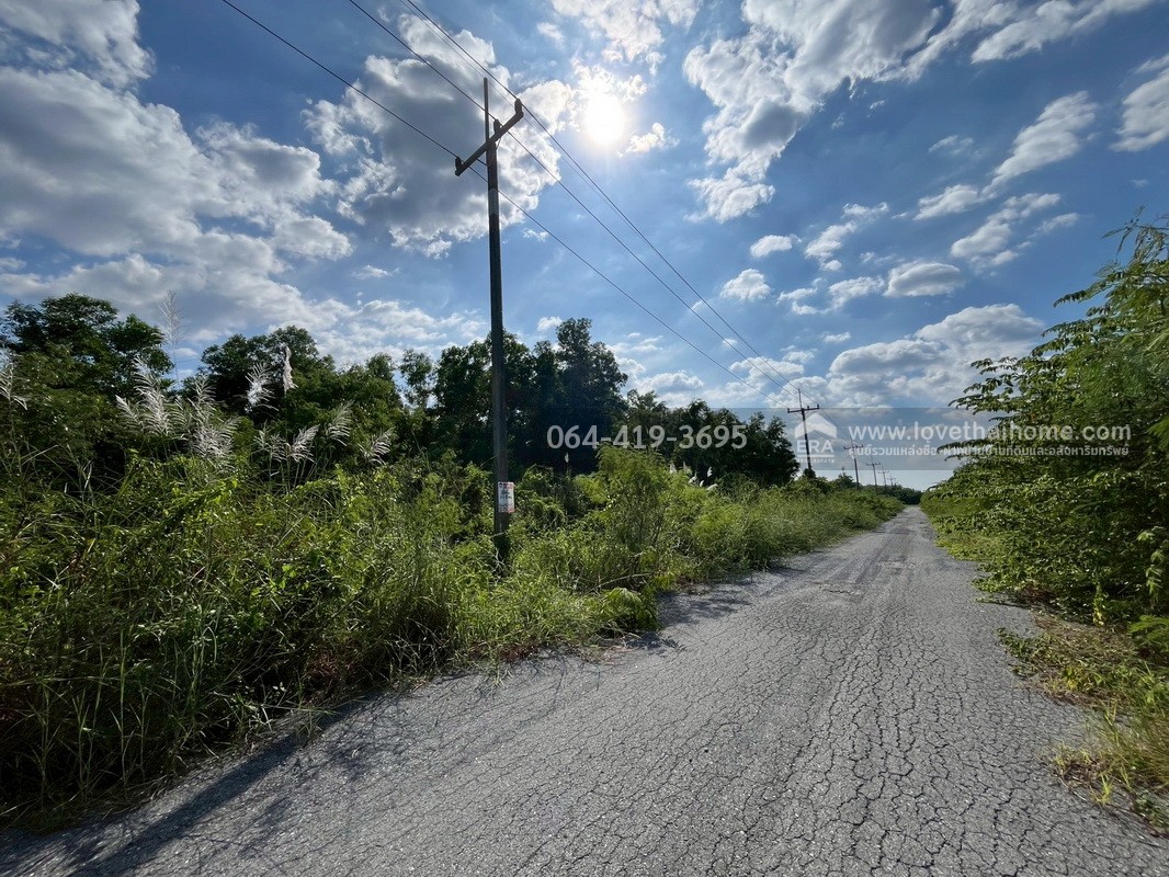 ขายที่ดิน ในสนามกอล์ฟลำลูกกาคันทรี่คลับ ถนนเลียบคลองลำลูกกา คลอง11 พื้นที่ 828 ตรว. น้ำ-ไฟเข้าถึงแล้ว ใกล้สวนสัตว์เปิดใหม่ด้วย