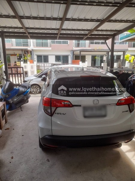 ขายทาวน์เฮ้าส์ 2 ชั้น หมู่บ้านศุภาลัยโนโว วิลล์ วงแหวน-บางใหญ่ ติดถนนเลียบคลองและถนนหลวง 2 ฝั่ง คือ ถนนทางหลวงหมายเลข9 และ ถนน345 พื้นที่ 21.4 ตรว. สภาพบ้านสวย ต่อเติมครัว,โรงจอดรถ เจ้าของขายขาดทุน ซื้อแล้วยังมีเงินเหลือ