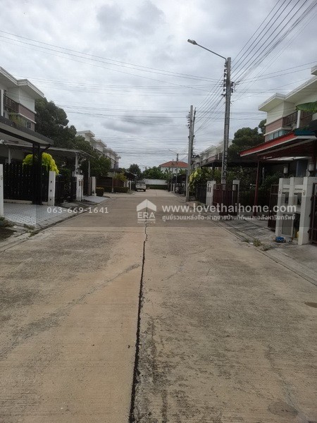 ขายทาวน์เฮ้าส์ 2 ชั้น หมู่บ้านศุภาลัยโนโว วิลล์ วงแหวน-บางใหญ่ ติดถนนเลียบคลองและถนนหลวง 2 ฝั่ง คือ ถนนทางหลวงหมายเลข9 และ ถนน345 พื้นที่ 21.4 ตรว. สภาพบ้านสวย ต่อเติมครัว,โรงจอดรถ เจ้าของขายขาดทุน ซื้อแล้วยังมีเงินเหลือ