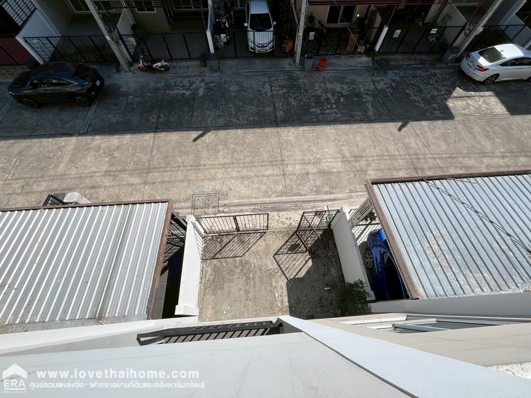 ขายทาวน์โฮม 3 ชั้น หมู่บ้านซิกเนเจอร์ รามอินทรา109 ซ.พระยาสุเรนทร์24 พื้นที่ 20.5 ตรว. ขายปลดหนี้ ด่วนๆ ใกล้ห้างแฟชั่นไอแลนด์