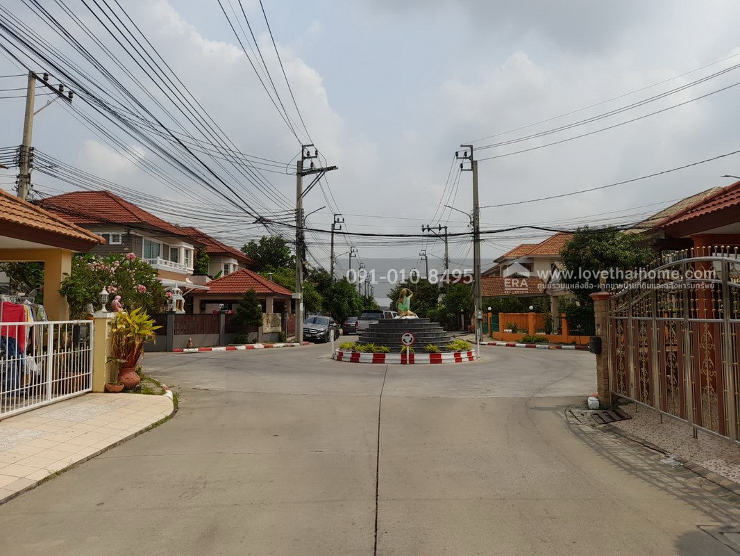ขายบ้านเดี่ยว 2 ชั้น หมู่บ้านชวนชื่น วงแหวน-ปิ่นเกล้า ถนนกาญจนาภิเษก ซอยวัดส้มเกลี้ยง ถนนเมน พื้นที่ 58.8 ตรว. สภาพแวดล้อมโครงการดีมาก ราคาไม่แพง สนใจต่อรองราคาได้อีก ใกล้โลตัส พลัสมอลล์ บางใหญ่