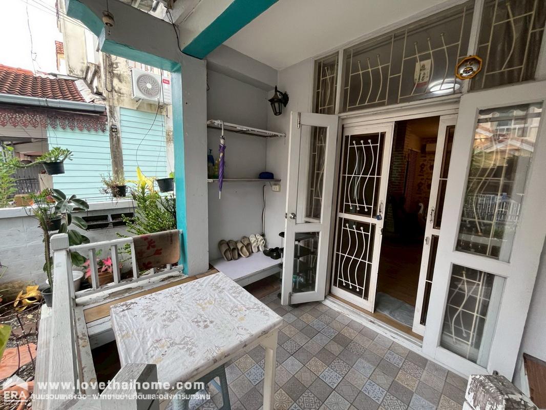 ขายบ้านวรารักษ์ คลอง 3 เป็นทาวน์เฮ้าส์มุมใน ซ.7/5 ถนนรังสิต-นครนายก พื้นที่ 27 ตรว. พร้อมเข้าอยู่ ย่านคลองหลวง ปทุมธานี