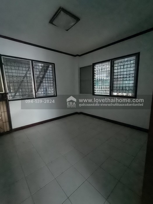 ขายบ้านเดี่ยว หมู่บ้านสหกรณ์ 3 ถ.เลี่ยงเมือง-ปากเกร็ด 13 เข้าซอยเพียง 300 เมตร พื้นที่ 100 ตรว. ห่างจากสถานีรถไฟฟ้าสายสีชมพู-เลี่ยงเมืองปากเกร็ด เพียง 2 กม.
