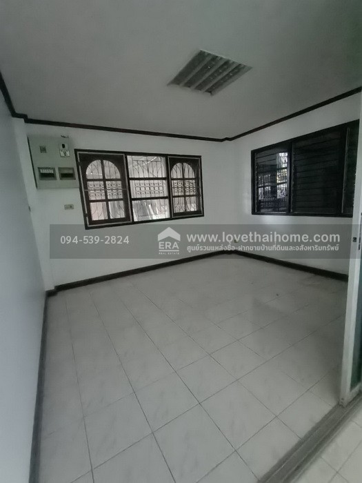ขายบ้านเดี่ยว หมู่บ้านสหกรณ์ 3 ถ.เลี่ยงเมือง-ปากเกร็ด 13 เข้าซอยเพียง 300 เมตร พื้นที่ 100 ตรว. ห่างจากสถานีรถไฟฟ้าสายสีชมพู-เลี่ยงเมืองปากเกร็ด เพียง 2 กม.