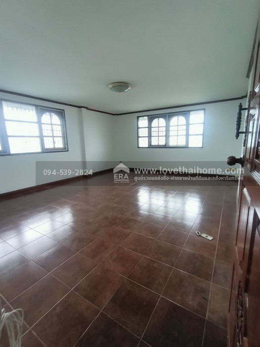 ขายบ้านเดี่ยว หมู่บ้านสหกรณ์ 3 ถ.เลี่ยงเมือง-ปากเกร็ด 13 เข้าซอยเพียง 300 เมตร พื้นที่ 100 ตรว. ห่างจากสถานีรถไฟฟ้าสายสีชมพู-เลี่ยงเมืองปากเกร็ด เพียง 2 กม.