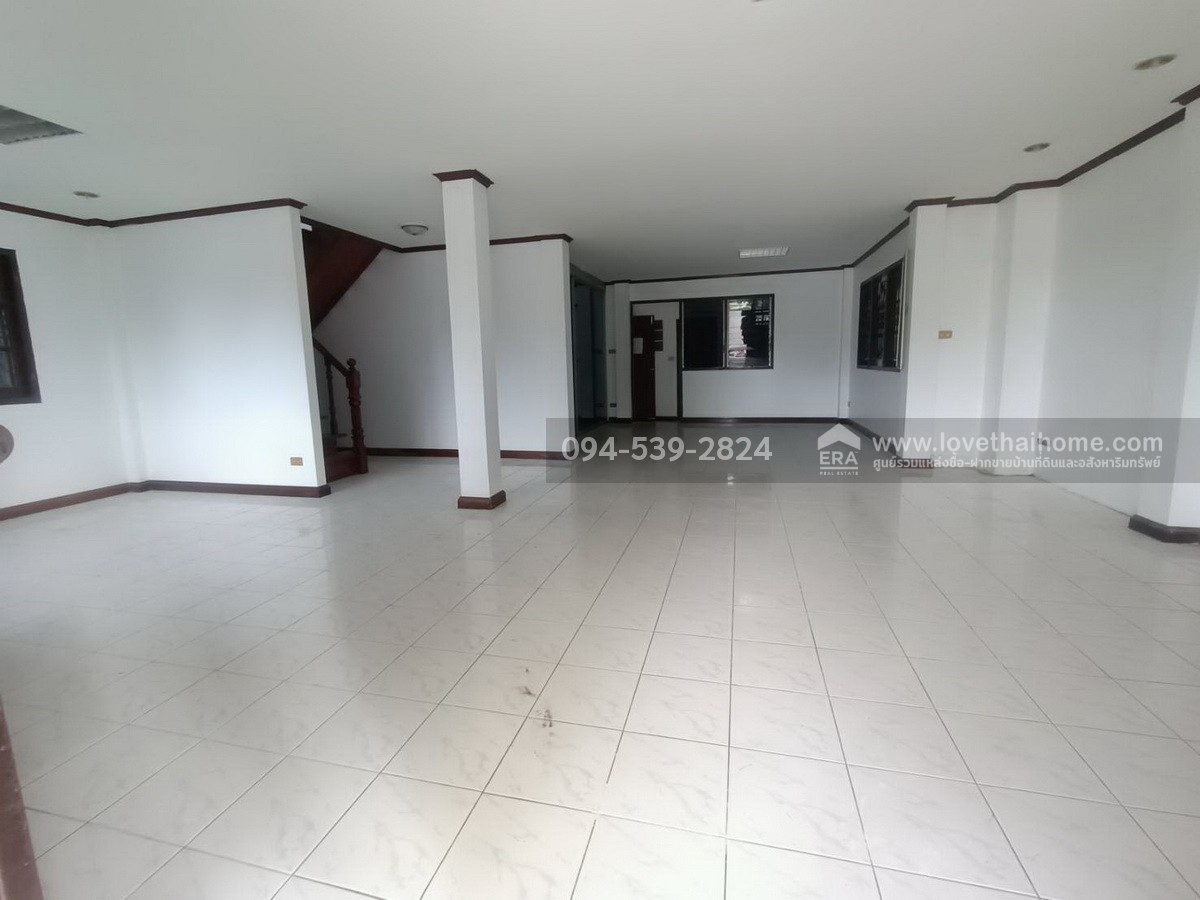 ขายบ้านเดี่ยว หมู่บ้านสหกรณ์ 3 ถ.เลี่ยงเมือง-ปากเกร็ด 13 เข้าซอยเพียง 300 เมตร พื้นที่ 100 ตรว. ห่างจากสถานีรถไฟฟ้าสายสีชมพู-เลี่ยงเมืองปากเกร็ด เพียง 2 กม.
