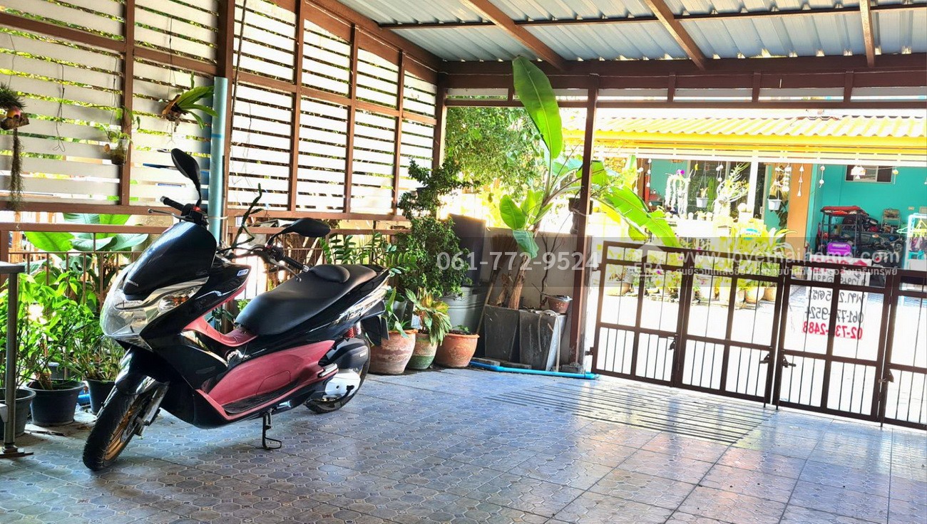 ขายทาวน์เฮ้าส์ หมู่บ้านไอลีฟ ทาวน์ ประชาอุทิศ 90 บ้านสวย ต่อเติมแล้ว 27.5 ตรว. ใกล้โรงเรียนสารสาสน์วิเทศศึกษา และทางด่วนมอเตอร์เวย์ 9 บางปะอิน-พระราม 2