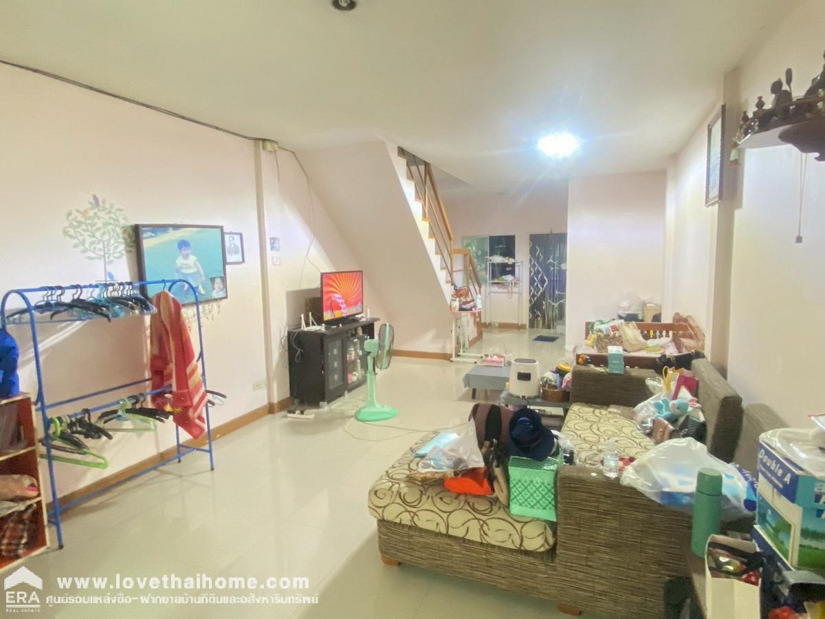 ขายบ้านเพทาย เพลส ถ.ลำลูกกา คลองสาม ทาวน์เฮ้าส์ 2 ชั้น 17 ตรว. หมู่บ้านใกล้ถนนใหญ่ เดินทางสะดวก ทำเลดี ราคานี้หาไม่ได้แล้ว