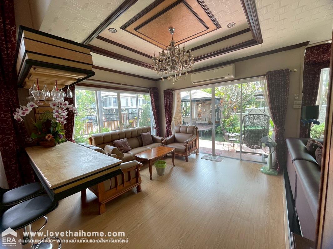 ขายบ้านเดี่ยว 2 ชั้น ติดถนนร่มเกล้า หมู่บ้านเค.ซี.เนเชอรัลวิลล์ ร่มเกล้า พื้นที่ 125 ตรว. ถนนเมนกว้าง 20 เมตร ใกล้สนามบินสุวรรณภูมิ