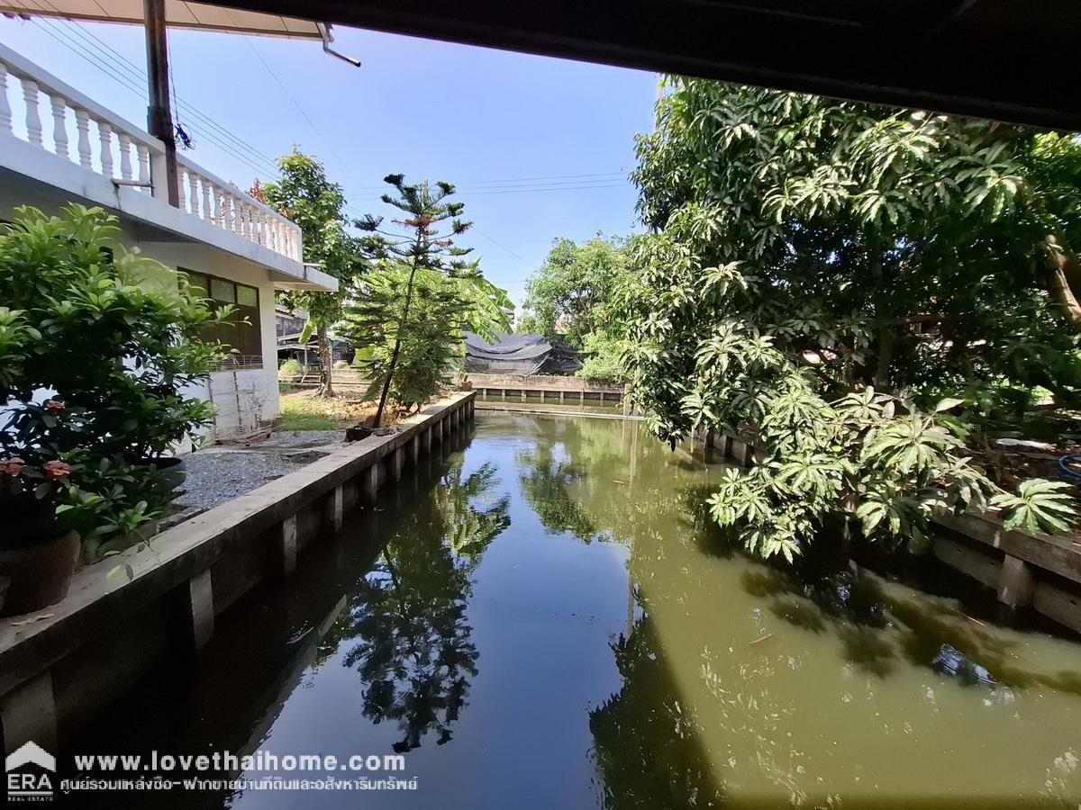 ขายบ้านเดี่ยว ในซอยแก้วอินทร์3 บางใหญ่ นนทบุรี ใกล้รถไฟฟ้าคลองบางไผ่ พื้นที่ 347 ตรว. ติดริมคลองวัดเสาหิน มีที่จอดรถจำนวนมาก เหมาะพักอาศัย และทำคาเฟ่