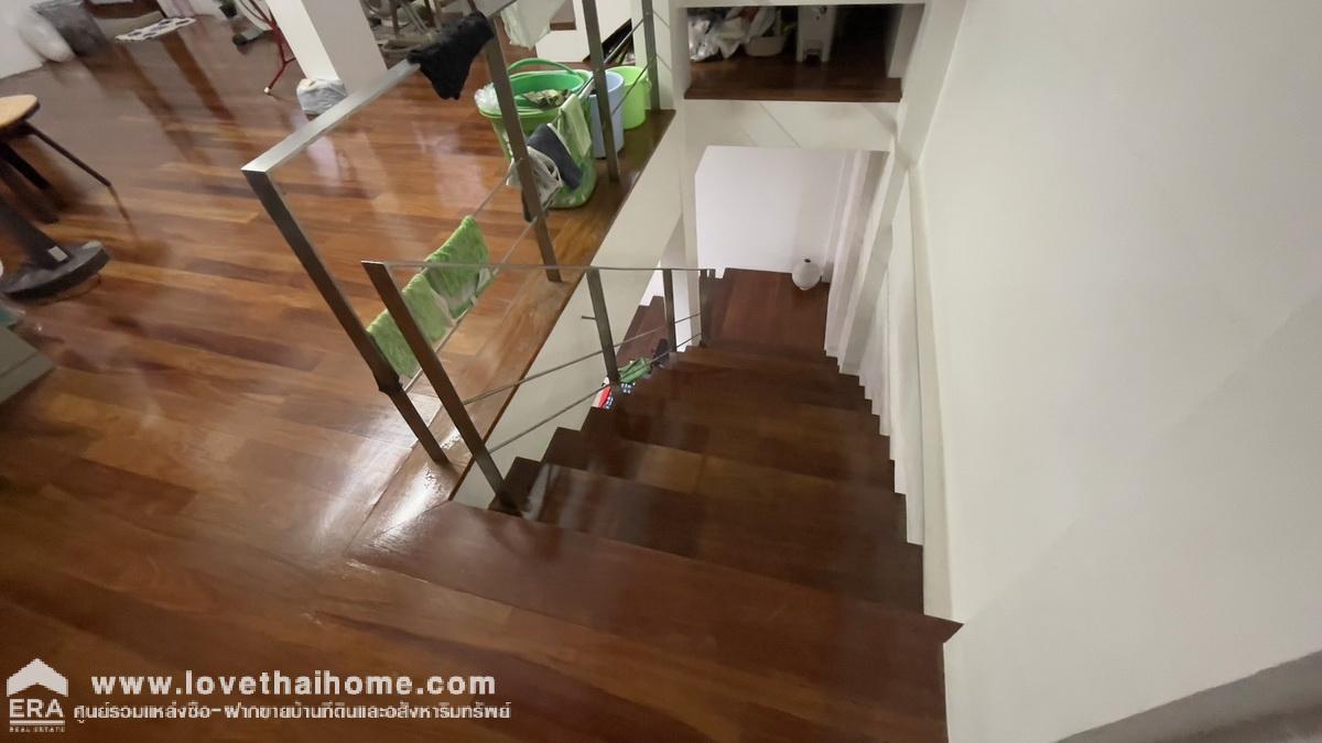 ขายบ้านตึกแถว4ชั้น 3คูหา ซอยสุขุมวิท30 พื้นที่ 31.2 ตรว. ขาย 55 ล้านบาท ทำเลใจกลางเมือง อยู่ระหว่าง BTS ทองหล่อ และ BTS พร้อมพงษ์ ตกแต่งภายในใช้วัสดุเกรดA ห่างจากสุขุมวิทเพียงแค่80เมตรเท่านั้น
