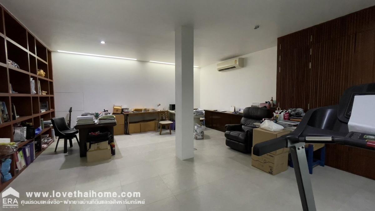ขายบ้านตึกแถว4ชั้น 3คูหา ซอยสุขุมวิท30 พื้นที่ 31.2 ตรว. ขาย 55 ล้านบาท ทำเลใจกลางเมือง อยู่ระหว่าง BTS ทองหล่อ และ BTS พร้อมพงษ์ ตกแต่งภายในใช้วัสดุเกรดA ห่างจากสุขุมวิทเพียงแค่80เมตรเท่านั้น