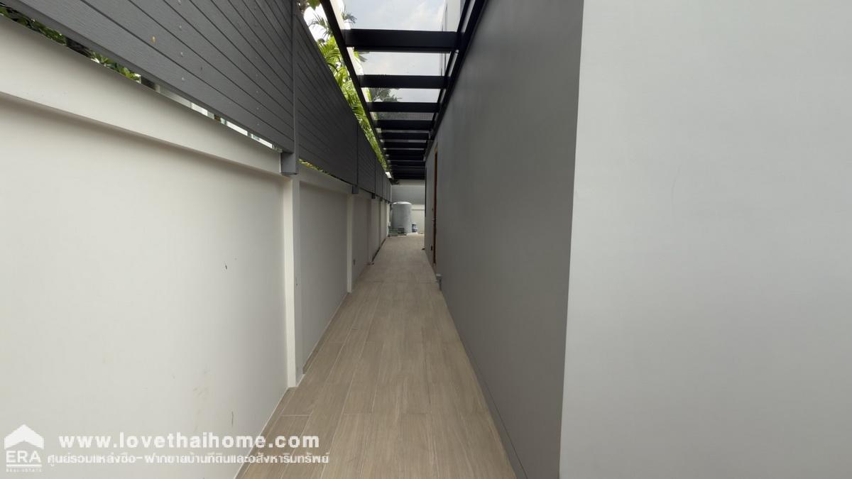 ขายบ้านหรู3ชั้น ซอยรามคำแหง108 หมู่บ้านเอ็กซ์คลูซีฟ (Exclusive39) พื้นที่ 125 ตรว. ขาย 65 ล้านบาท บ้านมุม สร้างใหม่ยังไม่เคยเข้าอยู่ ใกล้แนวรถไฟฟ้าสายสีส้ม สถานีสัมมากร ตกแต่งใช้วัสดุเกรดA ทั้งหลัง
