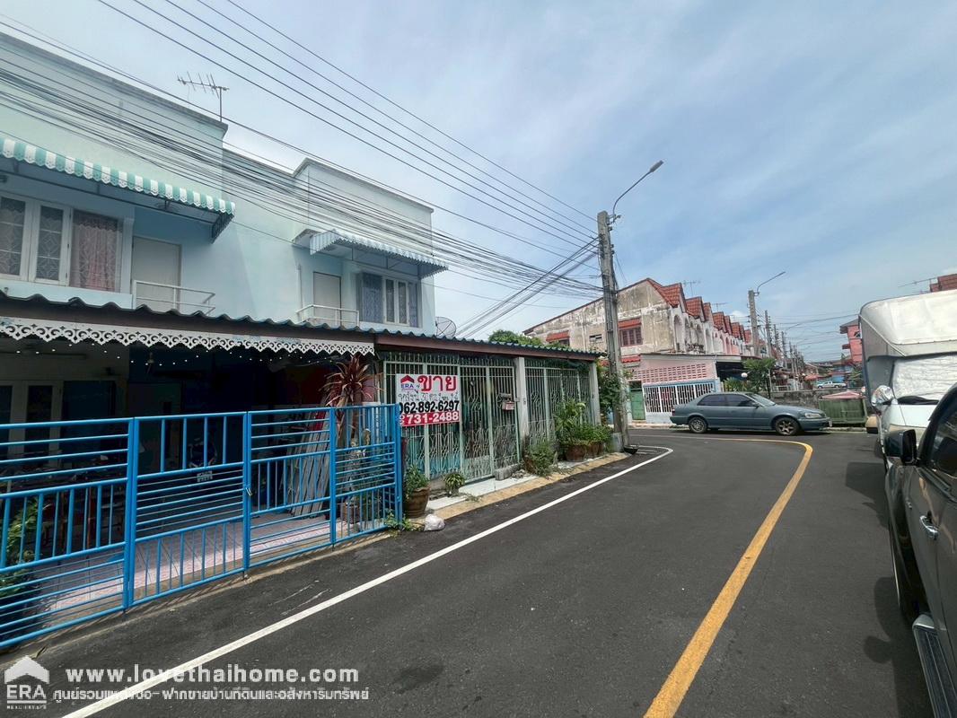 ขายทาวน์เฮ้าส์ 2 ชั้น หมู่บ้านบัวทอง2 บางใหญ่ หลังมุม ขนาด 30 ตรว. ขายเพียงแค่ 1.95 ล้านบาท ใกล้เซ็นทรัลเวสต์เกต ทำเลใจกลางชุมชน พร้อมเข้าอยู่ได้ทันที!!