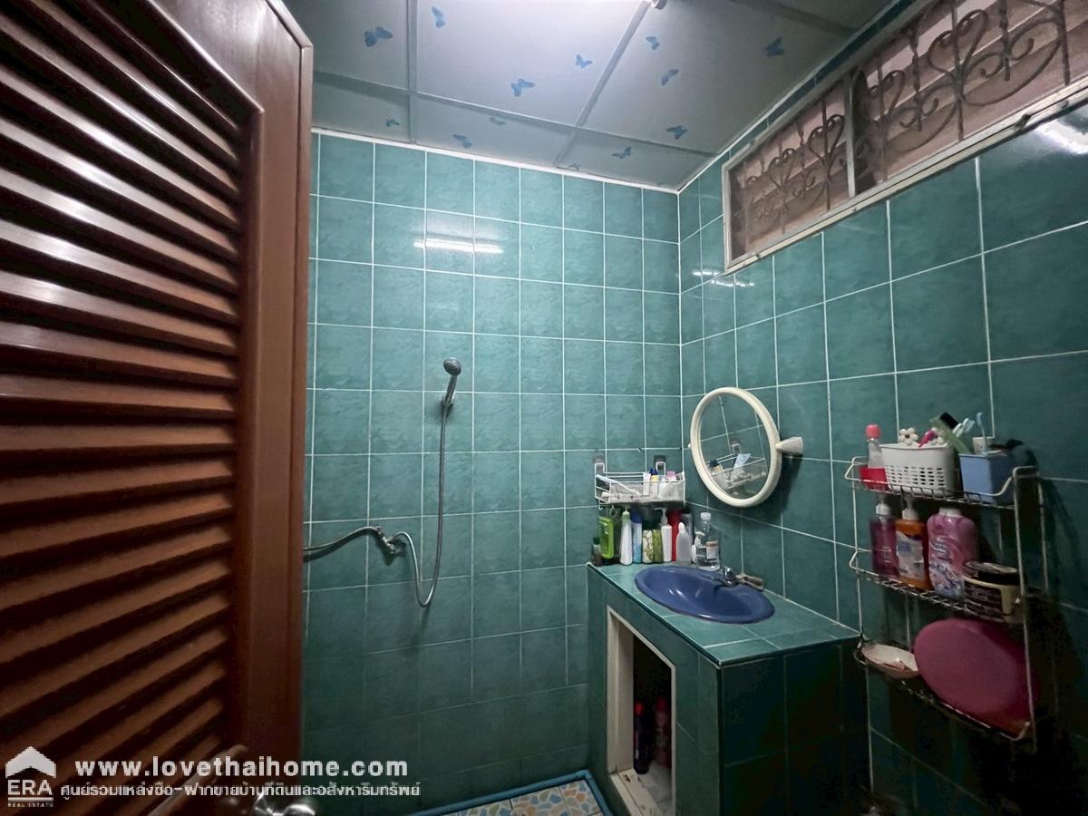 ขายทาวน์เฮ้าส์ราคาถูก เจ้าของบ้านใจดี หมู่บ้านหรรษามาเจริญ3 (ซอยสนอง) เพชรเกษม 81 พื้นที่ 19.6 ตรว. บ้านต่อเติมพร้อมอยู่