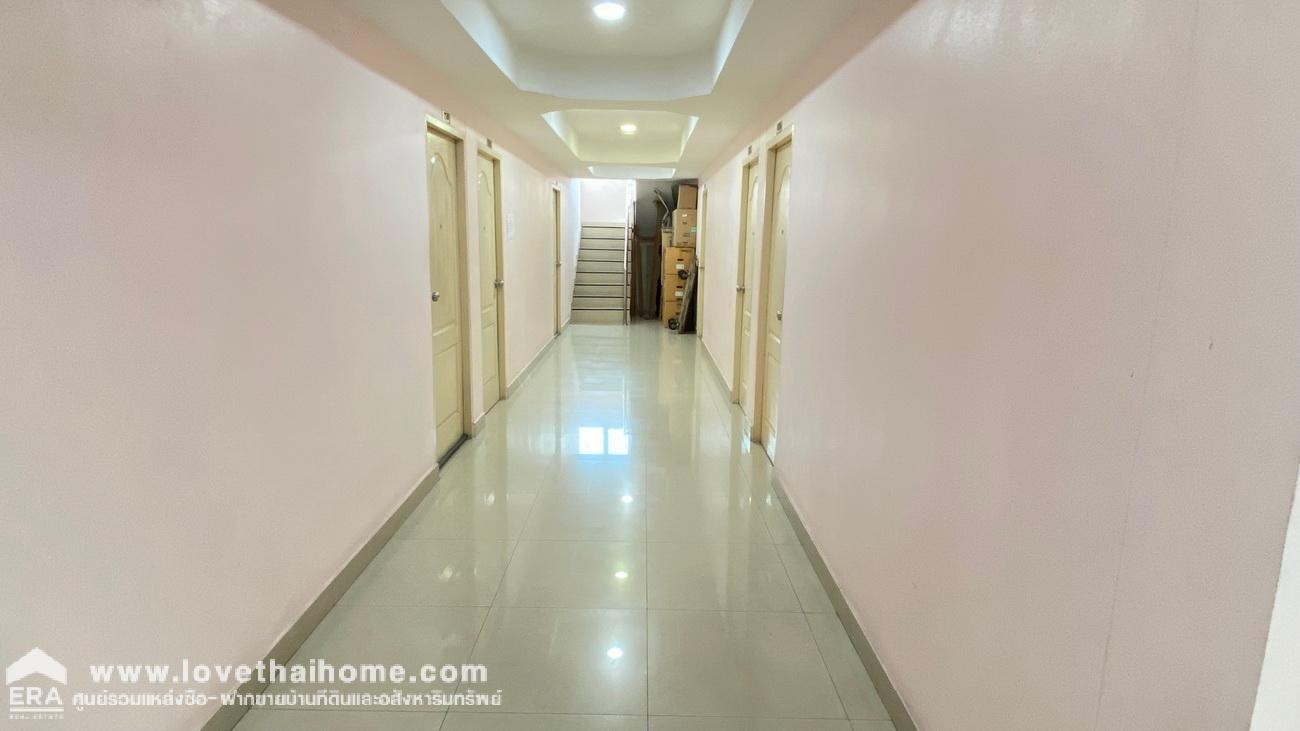 ขายอพาร์ตเม้นท์ในซอยแบริ่ง43 (สมบูรณ์ แมนชั่น) 459 ตรว. ใกล้รถไฟฟ้าสายสีเหลือง-สถานีแบริ่งเพียง 400 เมตรเท่านั้น ผู้เช่าเต็มเหมาะลงทุน