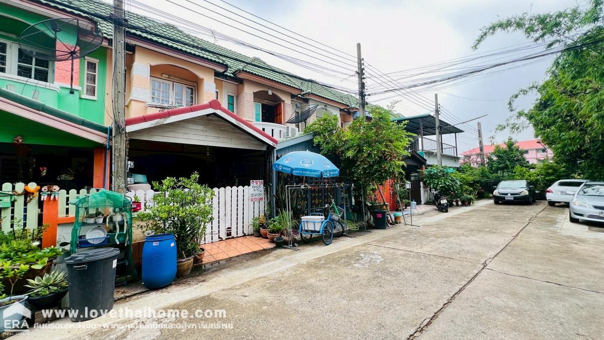 ขายทาวน์เฮ้าส์ บางบัวทอง หมู่บ้านกานต์มณี ถนนบางกรวย-ไทรน้อย พื้นที่ 16.3 ตรว. เฟส3 ติดตลาดบัวทองเคหะ ขายตามสภาพ หน้าบ้านโล่ง วิวทะเลสาบ
