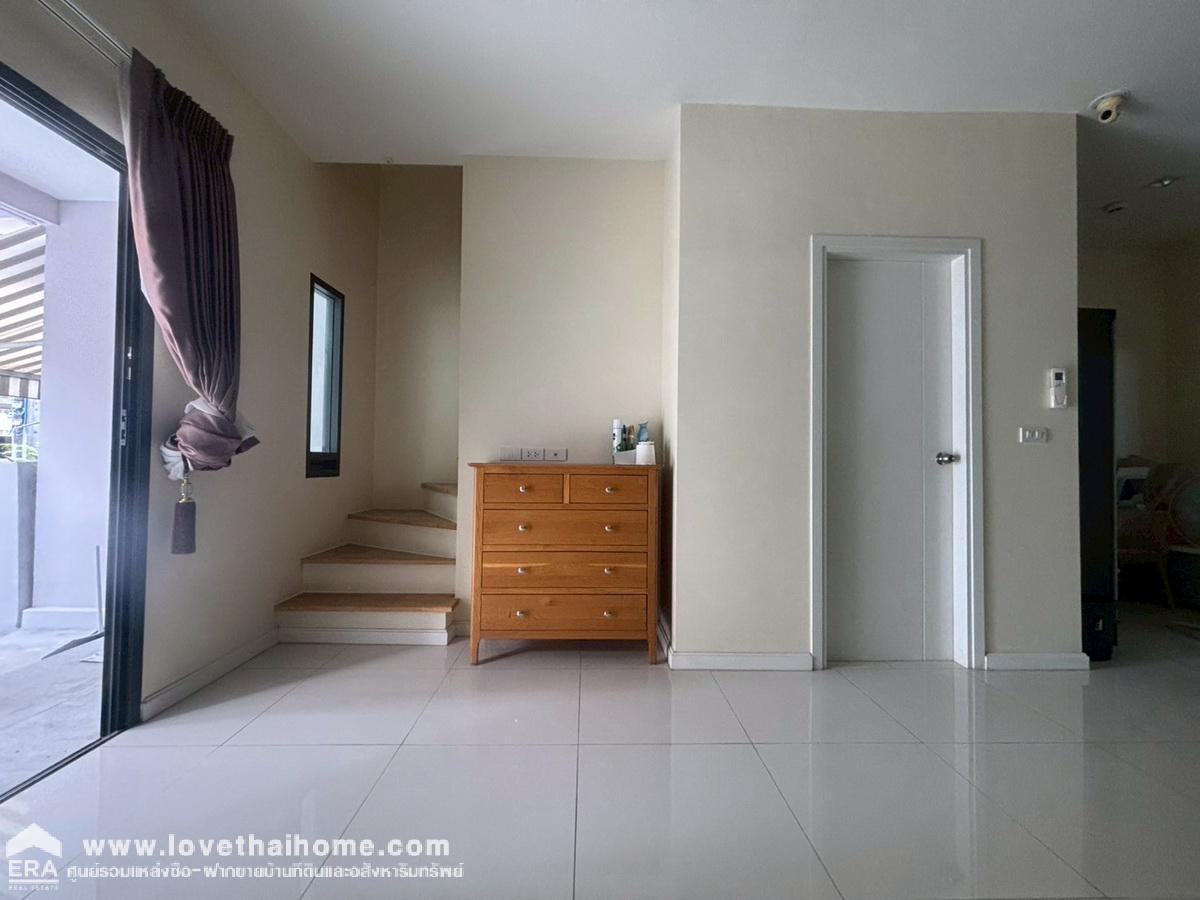ขายทาวน์โฮม 3 ชั้น หมู่บ้านไอเจ้นท์ พรีเมียม ทาวน์โฮม พัฒนาการ 99 บ้านหลังมุม 23.6 ตรว. ขายถูก!เจ้าของขายขาดทุน บ้านไม่เคยเข้าอยู่ ต่อเติมครัว แถมเฟอร์ฯ ทั้งหลัง ใกล้รถไฟฟ้าสายสีเหลือง-สถานีพัฒนาการ