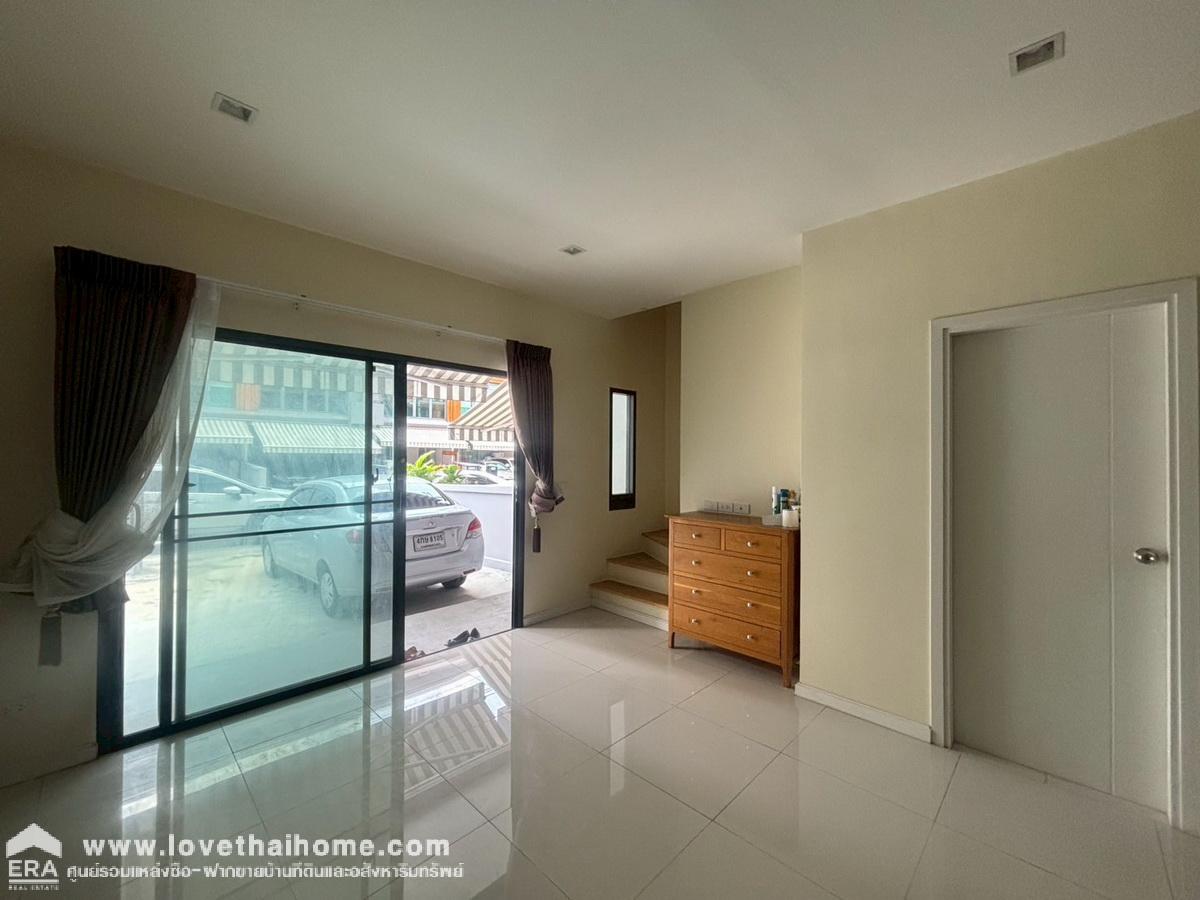 ขายทาวน์โฮม 3 ชั้น หมู่บ้านไอเจ้นท์ พรีเมียม ทาวน์โฮม พัฒนาการ 99 บ้านหลังมุม 23.6 ตรว. ขายถูก!เจ้าของขายขาดทุน บ้านไม่เคยเข้าอยู่ ต่อเติมครัว แถมเฟอร์ฯ ทั้งหลัง ใกล้รถไฟฟ้าสายสีเหลือง-สถานีพัฒนาการ