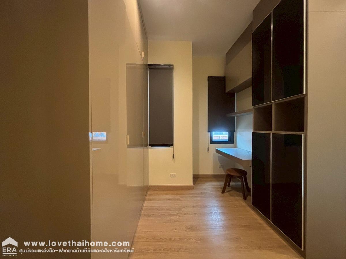 ขายทาวน์โฮม 3 ชั้น หมู่บ้านไอเจ้นท์ พรีเมียม ทาวน์โฮม พัฒนาการ 99 บ้านหลังมุม 23.6 ตรว. ขายถูก!เจ้าของขายขาดทุน บ้านไม่เคยเข้าอยู่ ต่อเติมครัว แถมเฟอร์ฯ ทั้งหลัง ใกล้รถไฟฟ้าสายสีเหลือง-สถานีพัฒนาการ