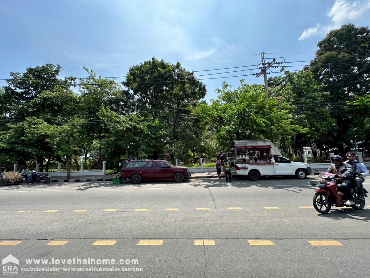 ขายตึกแถว หมู่บ้านนักกีฬาแหลมทอง ซ.กรุงเทพกรีฑา3 ย่านประเวศ อาคารพาณิชย์ 2 ชั้นครึ่งมีดาดฟ้า 17.7 ตรว. พร้อมใช้งาน ใกล้มอเตอร์เวย์ และทางด่วน เหมาะเปิดร้านค้า/ออฟฟิศ หรือปล่อยเช่า
