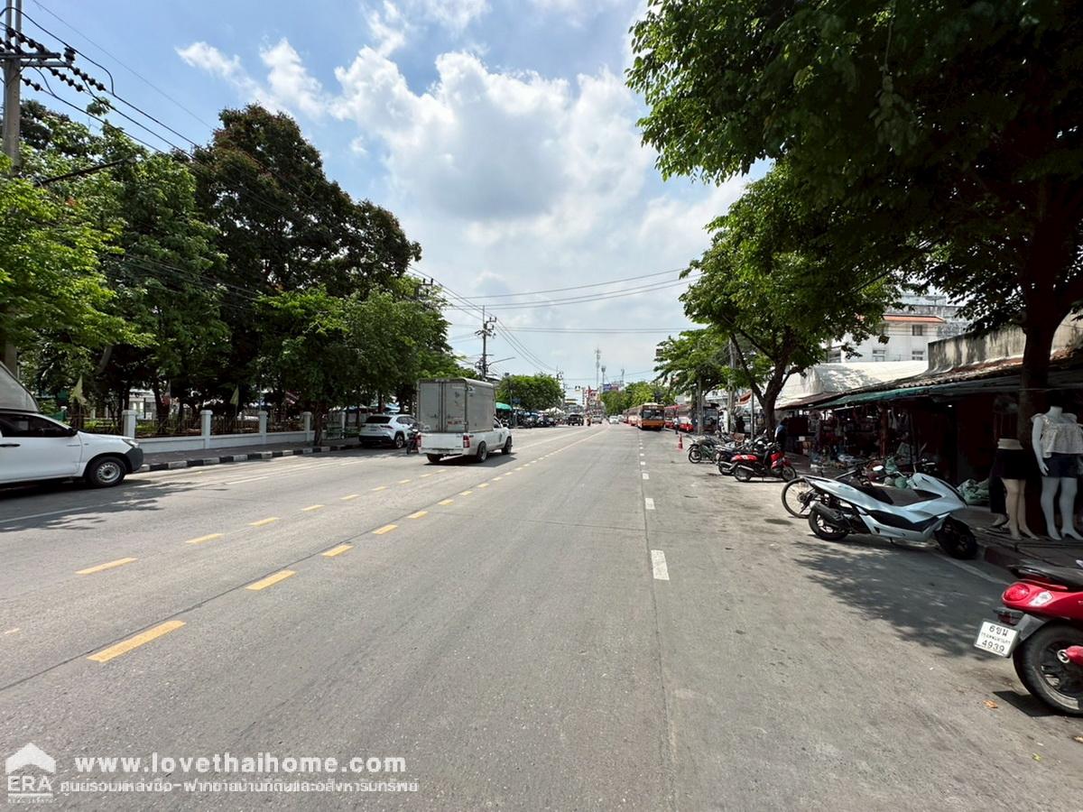 ขายตึกแถว หมู่บ้านนักกีฬาแหลมทอง ซ.กรุงเทพกรีฑา3 ย่านประเวศ อาคารพาณิชย์ 2 ชั้นครึ่งมีดาดฟ้า 17.7 ตรว. พร้อมใช้งาน ใกล้มอเตอร์เวย์ และทางด่วน เหมาะเปิดร้านค้า/ออฟฟิศ หรือปล่อยเช่า
