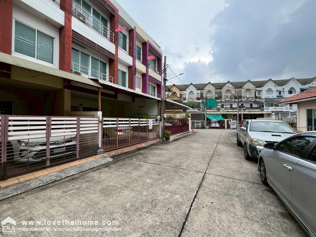 ขายทาวน์โฮม 3 ชั้น หมู่บ้านพลอยนครา เพลส ถนนวิภาวดี-รังสิต33 แยก1-6 พื้นที่ 25.9 ตรว. เดินทางสะดวกมากๆ พร้อมอยู่ ใกล้สนามบินดอนเมือง