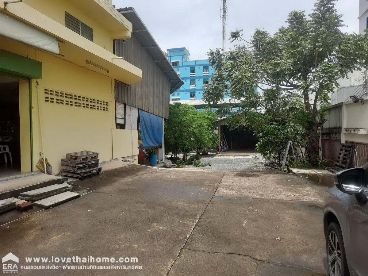 ขายที่ดินพร้อมตึกอาคารสำนักงาน ติดถนนใหญ่เทพารักษ์ กม.20 (ติดซอยมารีรมย์) บางเสาธง สมุทรปราการ พื้นที่ 404 ตรว. ทำเลดีมาก ขายราคาถูกมาก มาเป็นเจ้าของด่วน