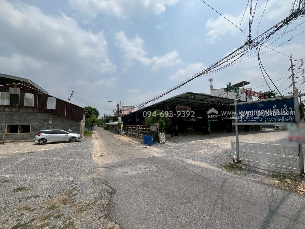 ขายที่ดิน อยู่ในซอยลำลูกกา37 ชุมชนเย็นฉ่ำ พื้นที่ 60 ตรว. ใกล้รถไฟฟ้า สถานีคูคต ทำเลเดินทางสะดวกมากค่ะ เหมาะสร้างบ้าน