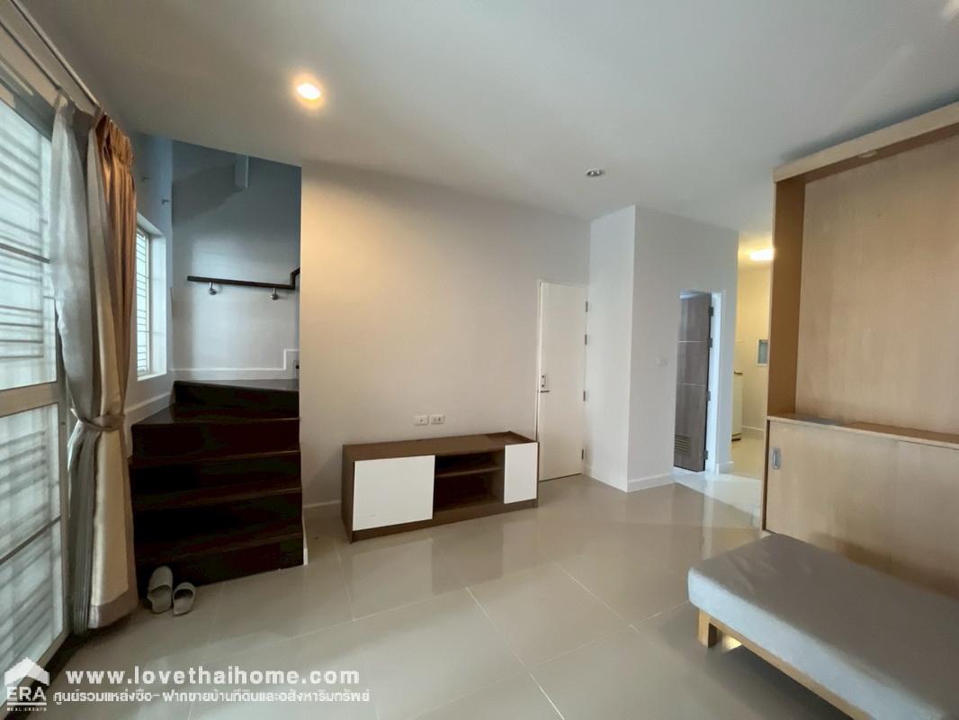 ขายทาวน์โฮม 3 ชั้น หมู่บ้านซิกเนเจอร์ รามอินทรา109 (Sixnature Ramintra109) ซ.พระยาสุเรนทร์24 หลังมุมสวย พื้นที่ 19.8 ตรว. บ้านพร้อมอยู่ แถมเฟอร์นิเจอร์ ลากกระเป๋าเข้าอยู่ได้เลย ราคาลดสุดๆ