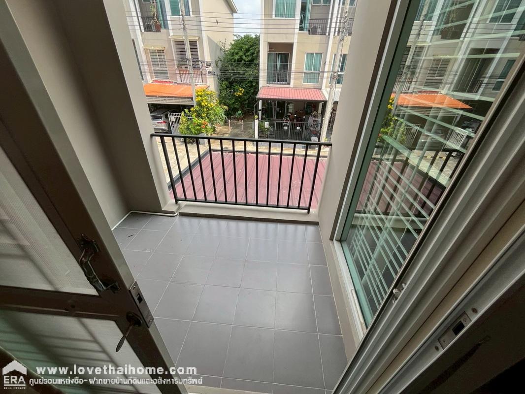ขายทาวน์โฮม 3 ชั้น หมู่บ้านซิกเนเจอร์ รามอินทรา109 (Sixnature Ramintra109) ซ.พระยาสุเรนทร์24 หลังมุมสวย พื้นที่ 19.8 ตรว. บ้านพร้อมอยู่ แถมเฟอร์นิเจอร์ ลากกระเป๋าเข้าอยู่ได้เลย ราคาลดสุดๆ