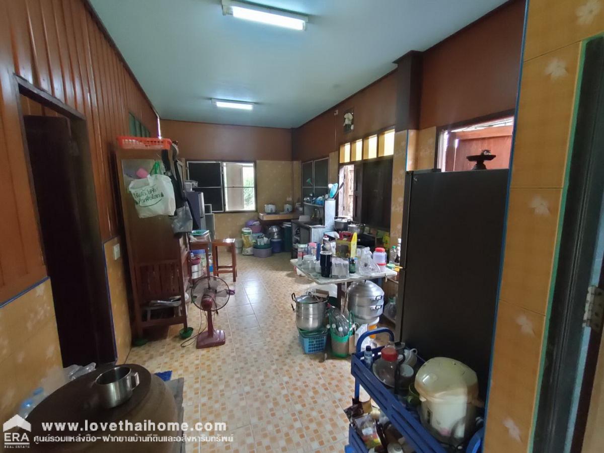 ขายที่ดินพร้อมบ้านชั้นเดียว ติดถนนเลียบคลอง10 รังสิต-นครนายก หนองเสือ พื้นที่ 400 ตรว. สามารถทำสวนได้อยู่ติดถนน หน้ากว้าง 20 เมตร